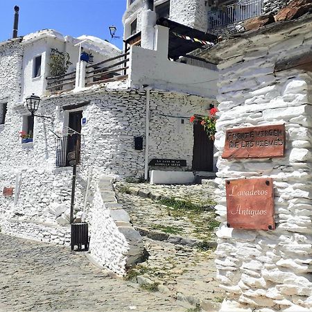 La Casa De La Bombilla Verde Trevélez Esterno foto