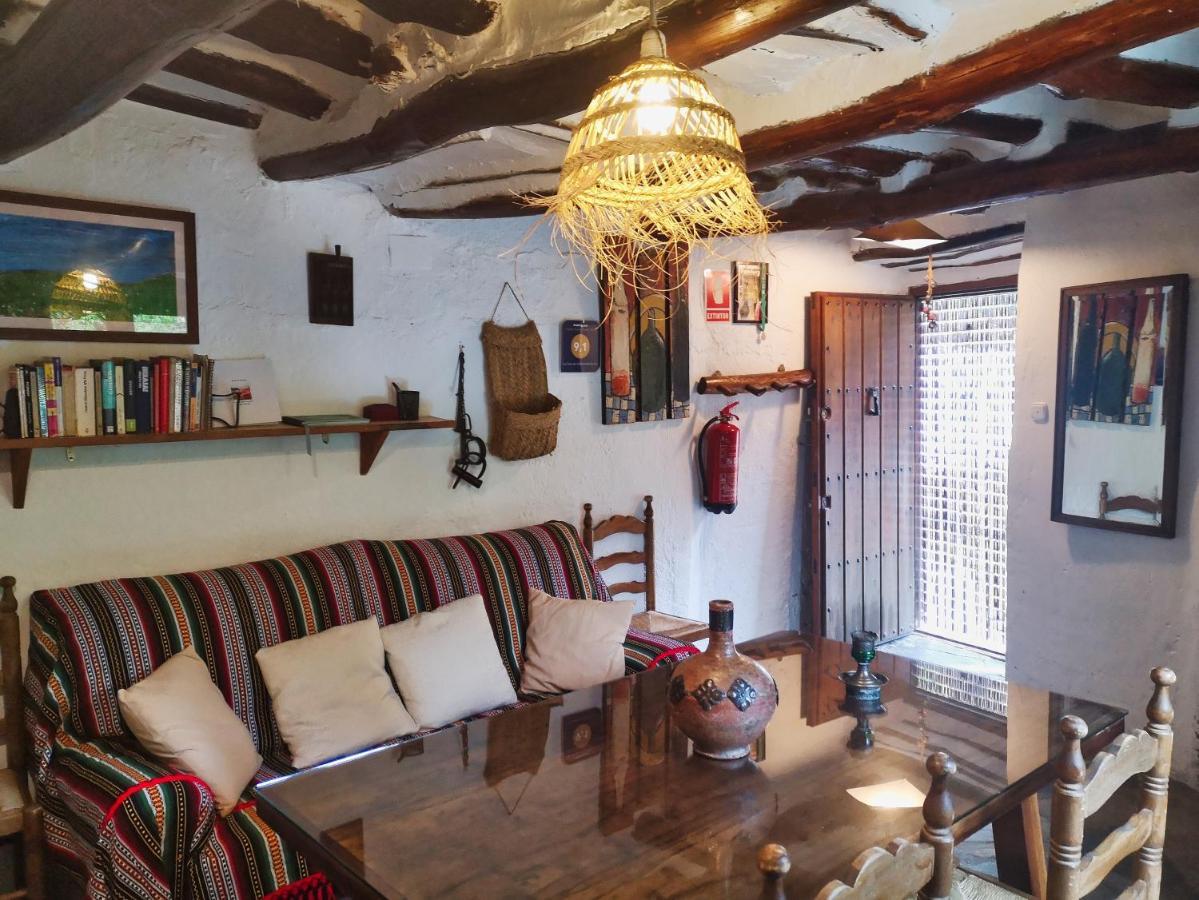 La Casa De La Bombilla Verde Trevélez Esterno foto